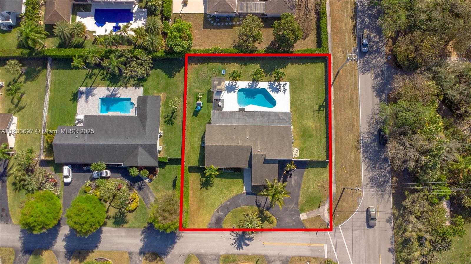 Small Image of 13561 SOUTH WEST 98TH PL, Miami Number 41