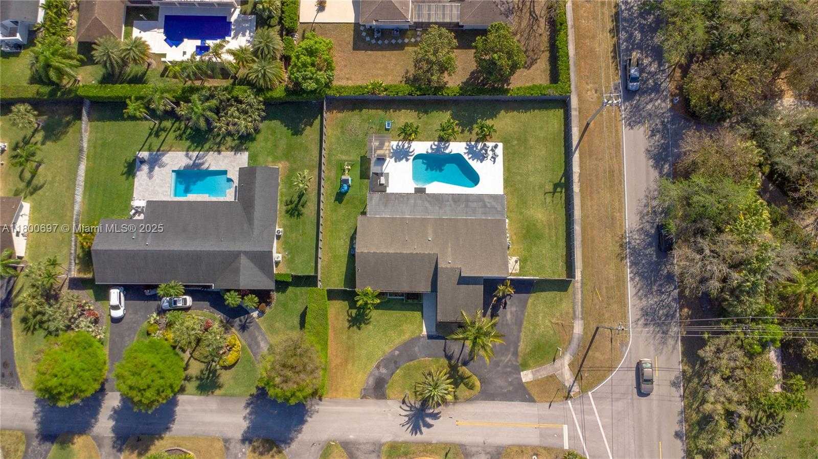 Small Image of 13561 SOUTH WEST 98TH PL, Miami Number 42
