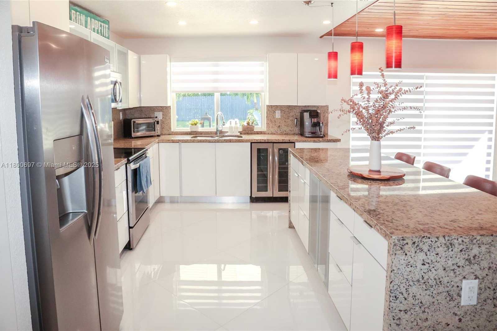 Small Image of 13561 SOUTH WEST 98TH PL, Miami Number 6