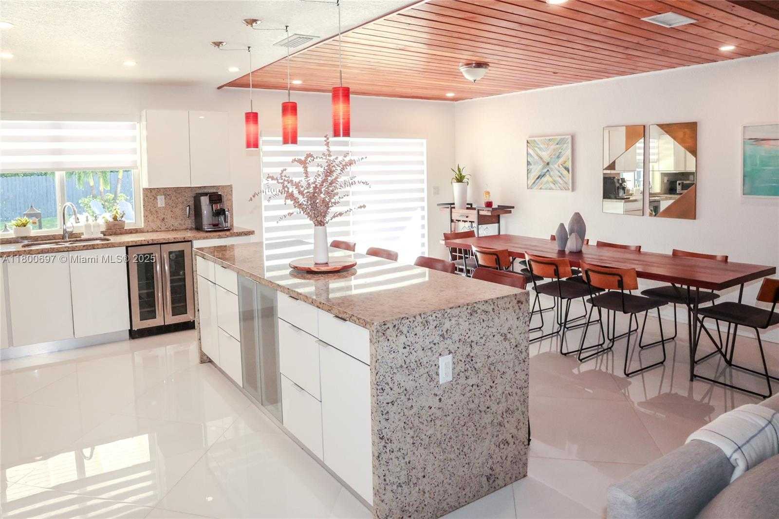 Small Image of 13561 SOUTH WEST 98TH PL, Miami Number 9