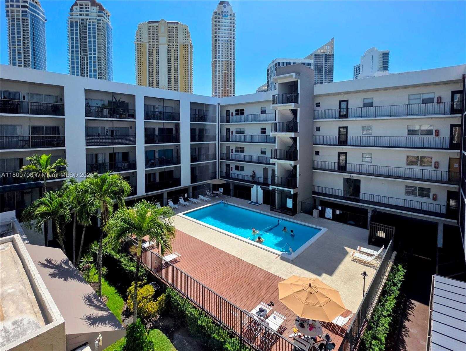 Small Image of 201 178TH DR #412, Sunny Isles Beach Number 2