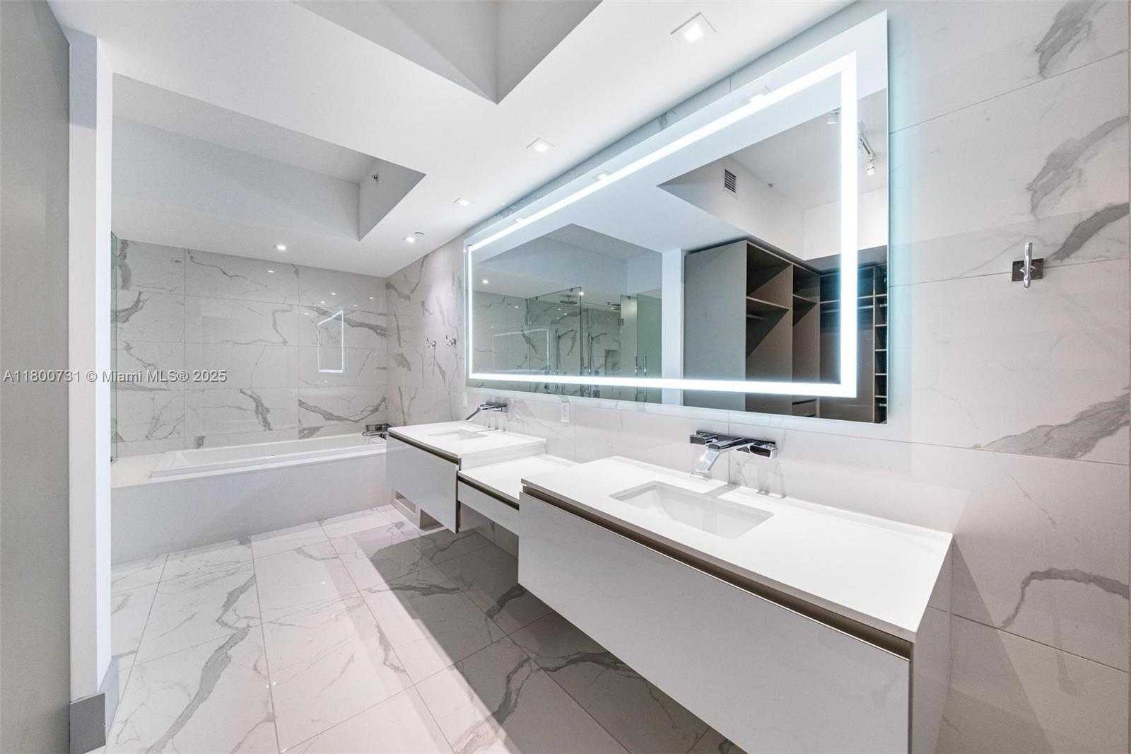 Small Image of 5500 Island Estates Dr, Aventura, FL 33160, USA Number 19