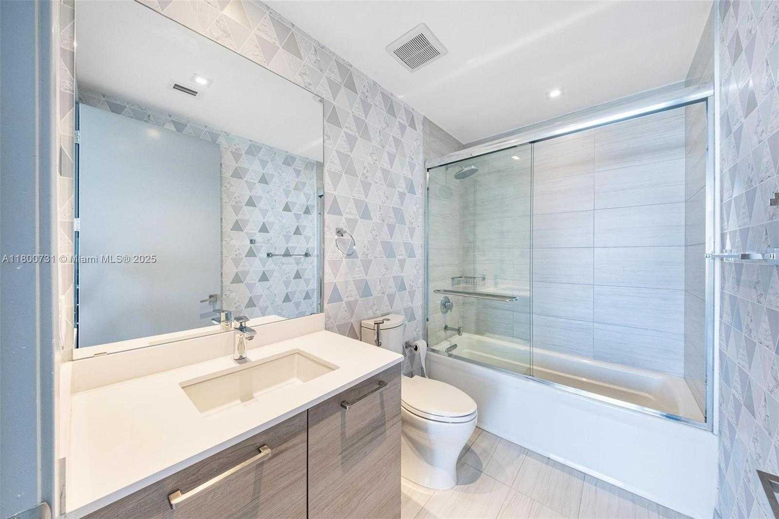 Small Image of 5500 Island Estates Dr, Aventura, FL 33160, USA Number 25