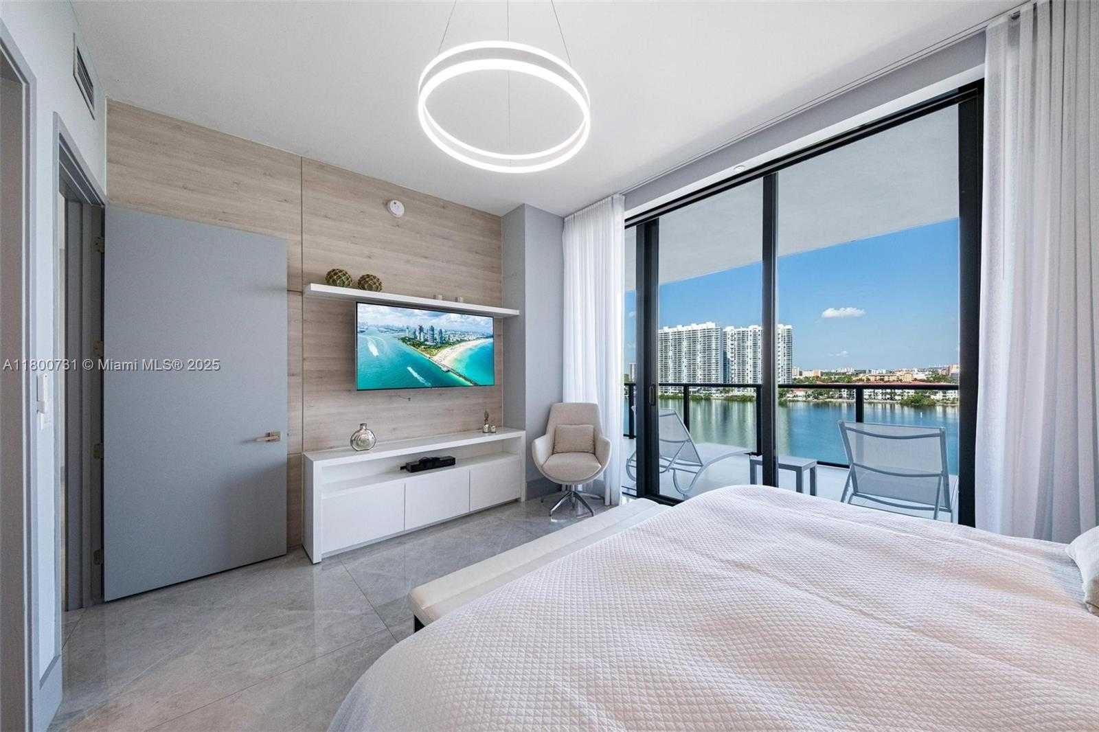 Small Image of 5500 Island Estates Dr, Aventura, FL 33160, USA Number 28
