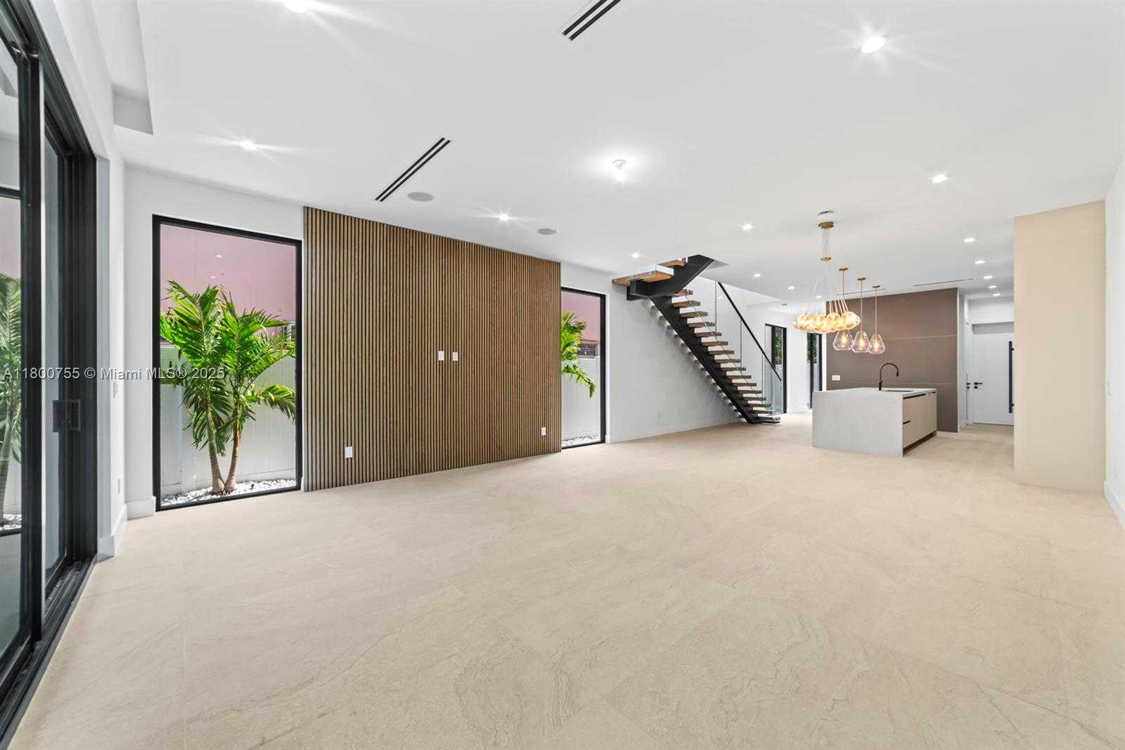 Small Image of 1812 MIAMI RD #B, Fort Lauderdale Number 12
