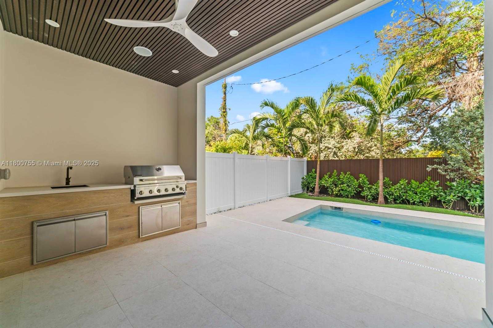 Small Image of 1812 MIAMI RD #B, Fort Lauderdale Number 13