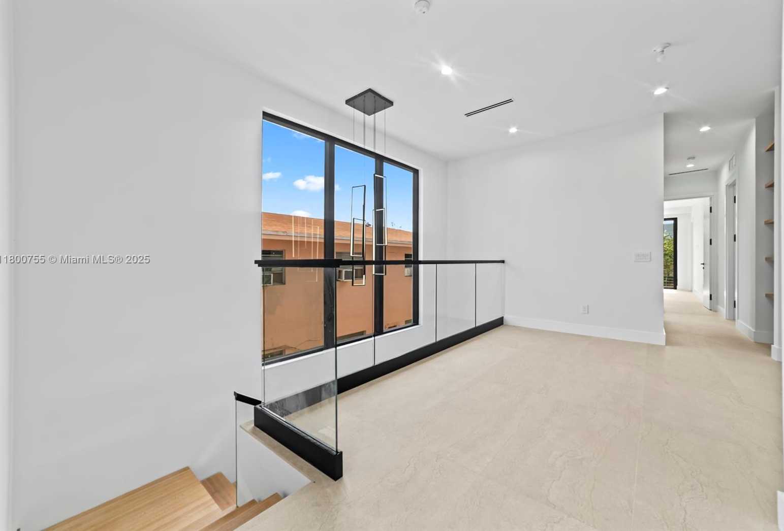Small Image of 1812 MIAMI RD #B, Fort Lauderdale Number 14