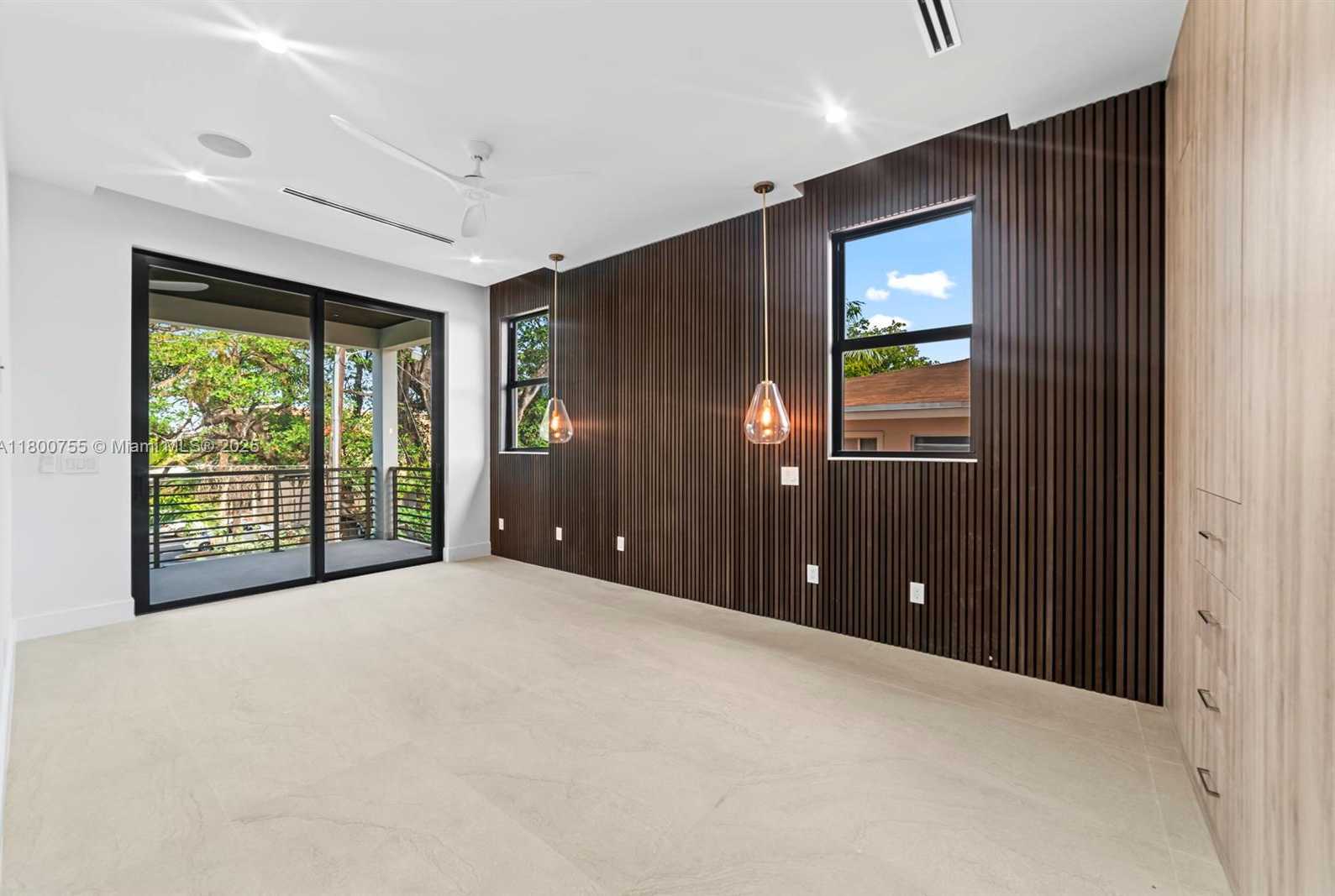 Small Image of 1812 MIAMI RD #B, Fort Lauderdale Number 15