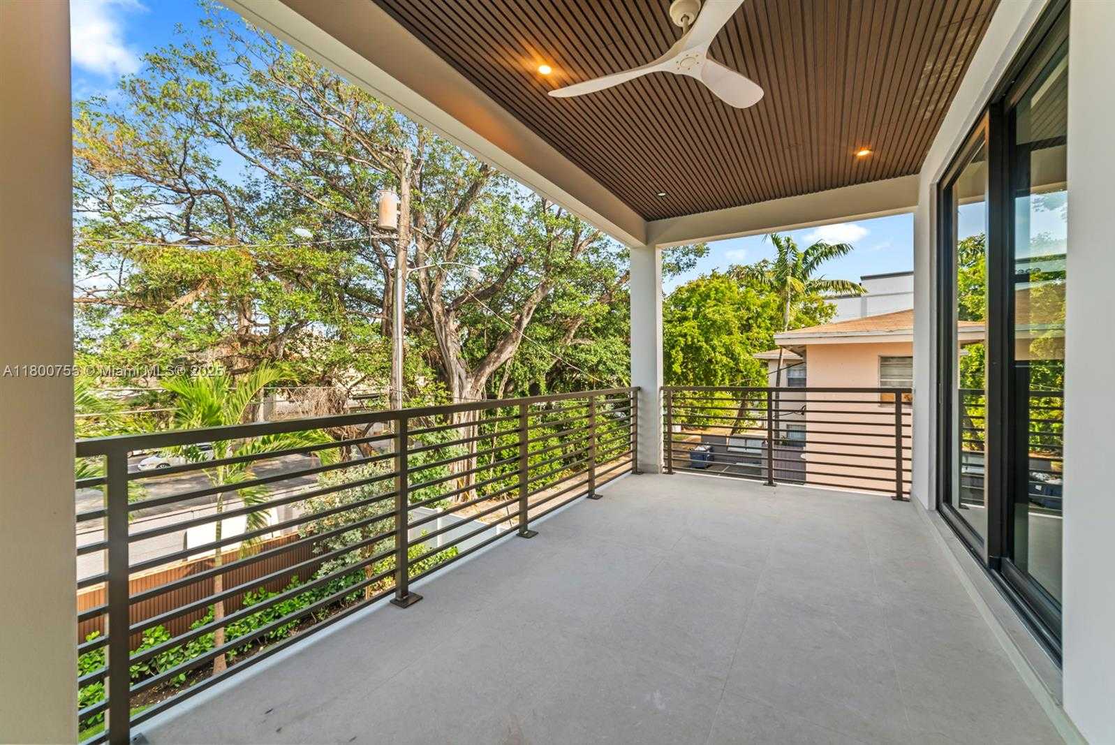 Small Image of 1812 MIAMI RD #B, Fort Lauderdale Number 17