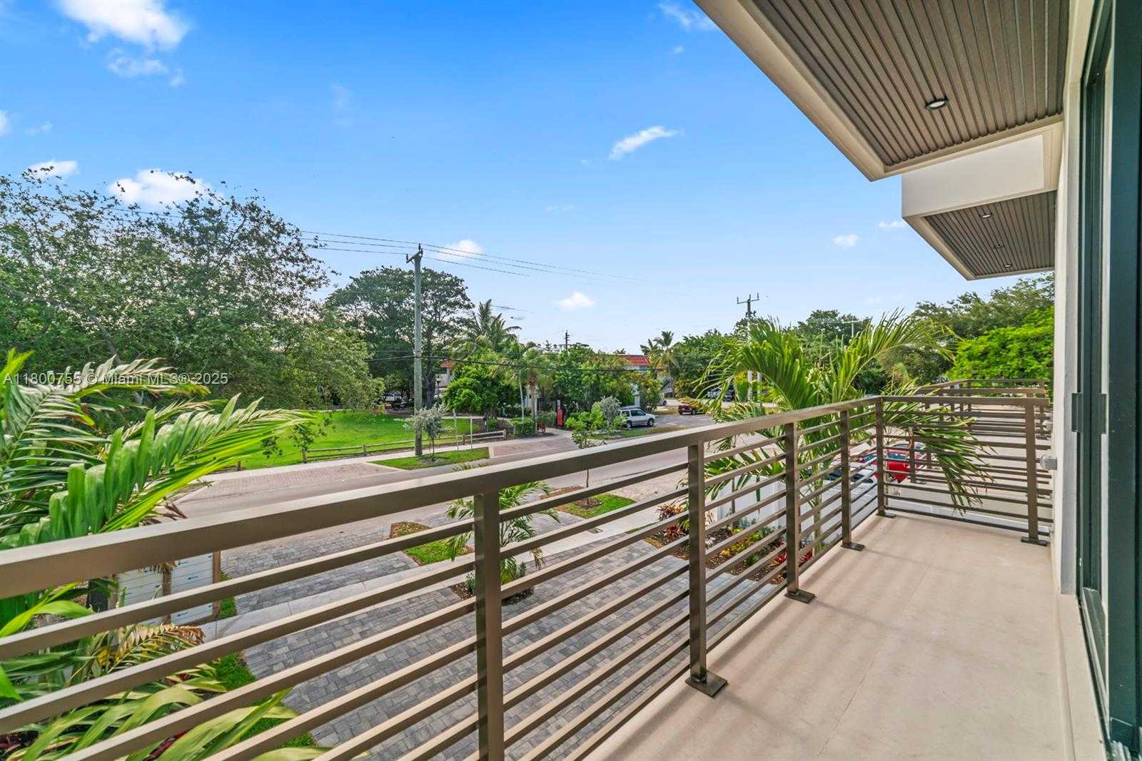 Small Image of 1812 MIAMI RD #B, Fort Lauderdale Number 25