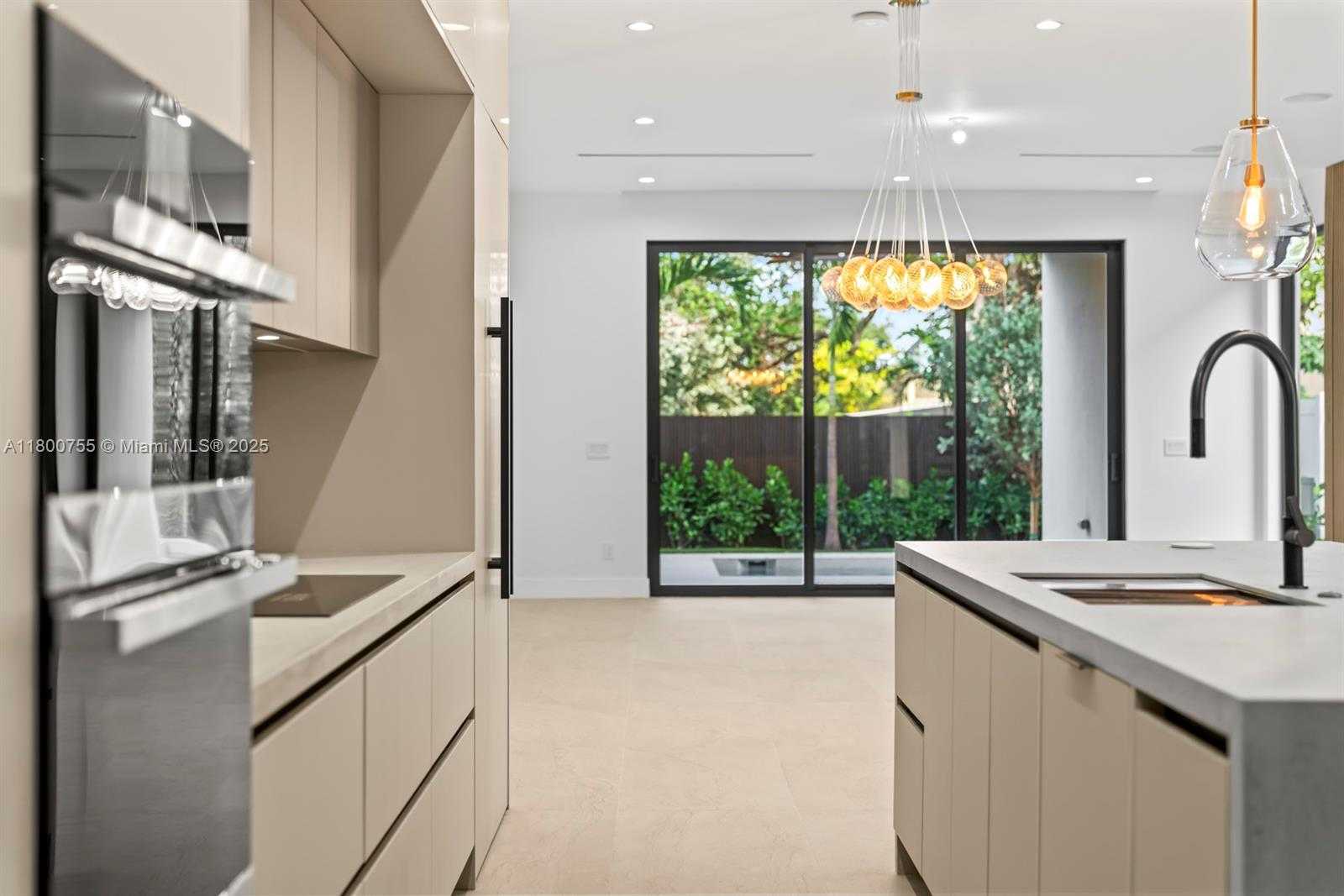 Small Image of 1812 MIAMI RD #B, Fort Lauderdale Number 8