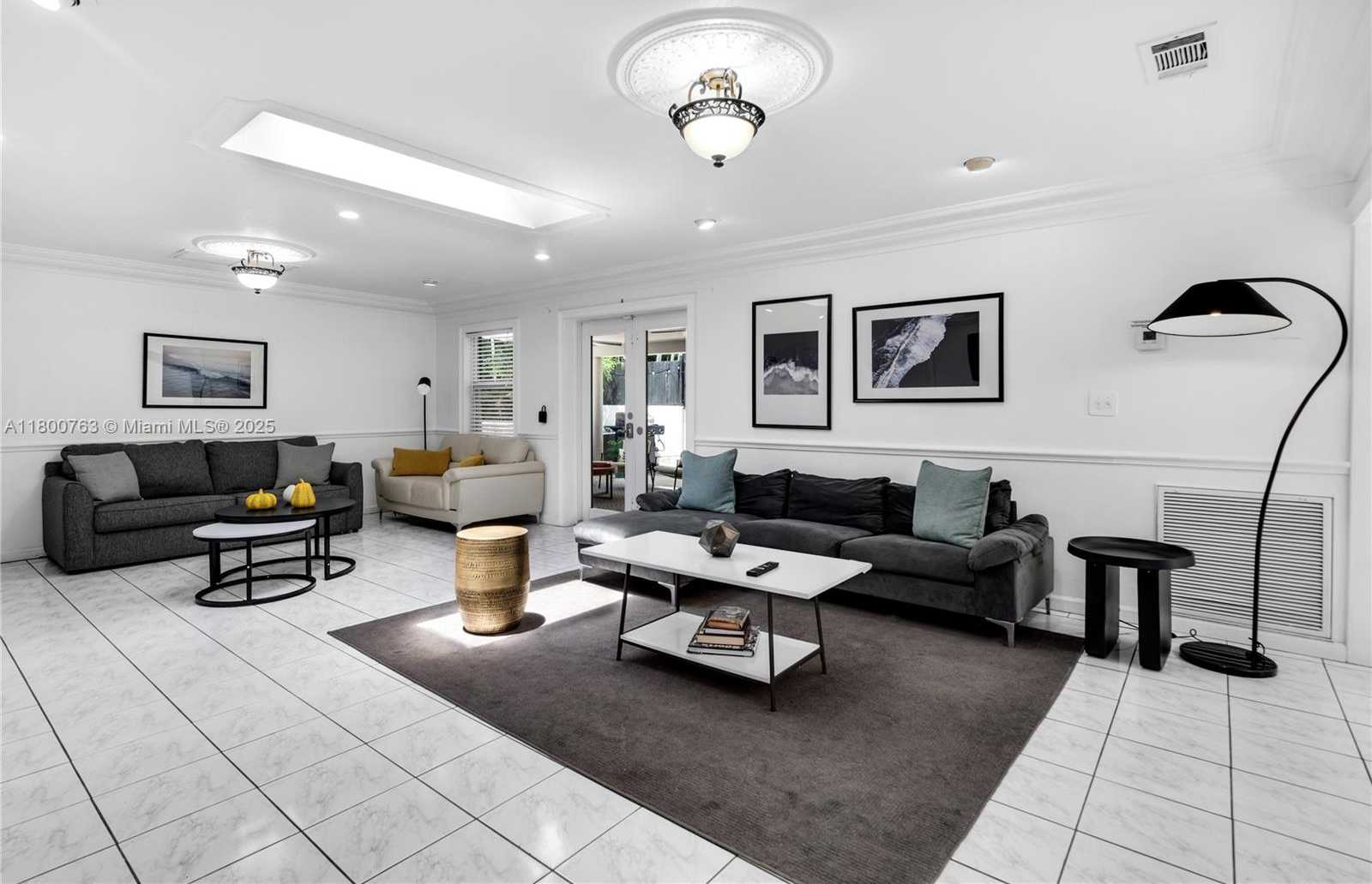 Small Image of 520 SOUTH WEST 22ND RD, Miami Number 24