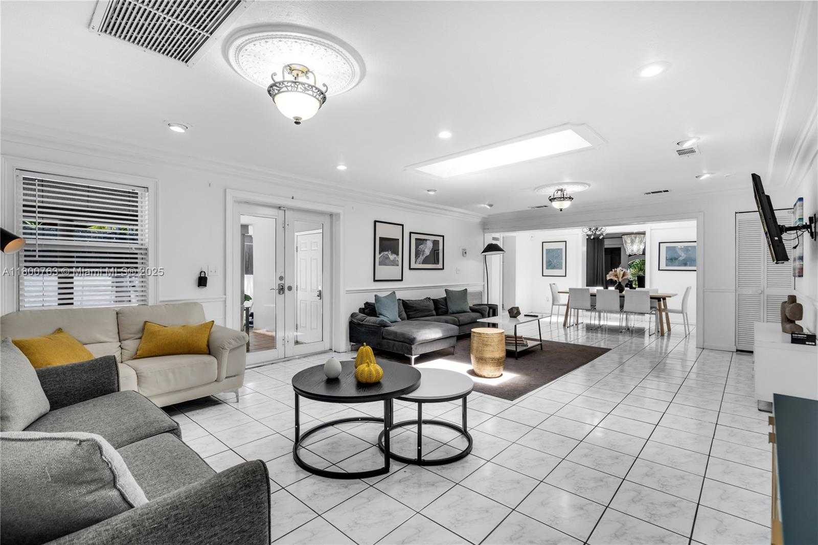 Small Image of 520 SOUTH WEST 22ND RD, Miami Number 28