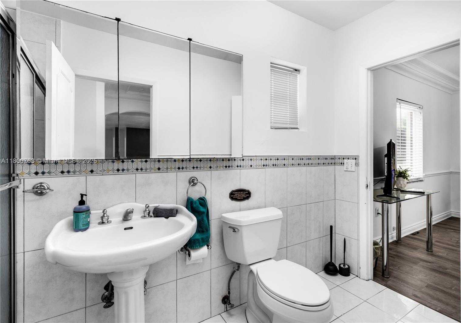 Small Image of 520 SOUTH WEST 22ND RD, Miami Number 47