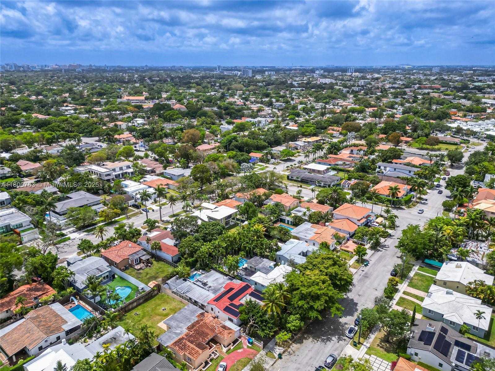 Small Image of 520 SOUTH WEST 22ND RD, Miami Number 77