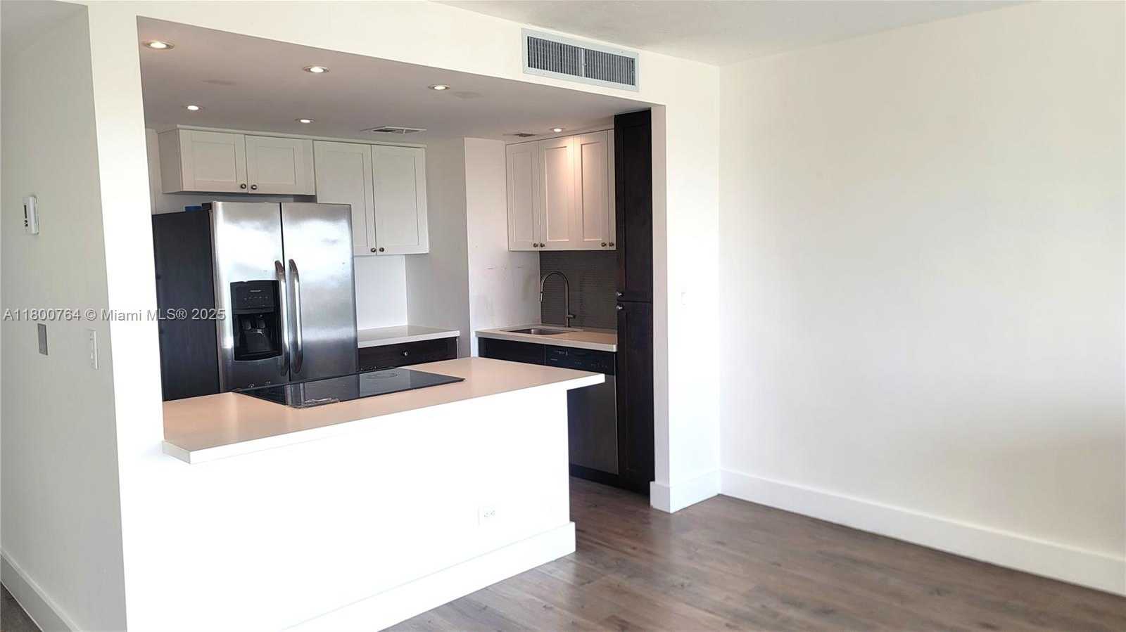 Small Image of 2451 BRICKELL AVE #10P, Miami Number 3