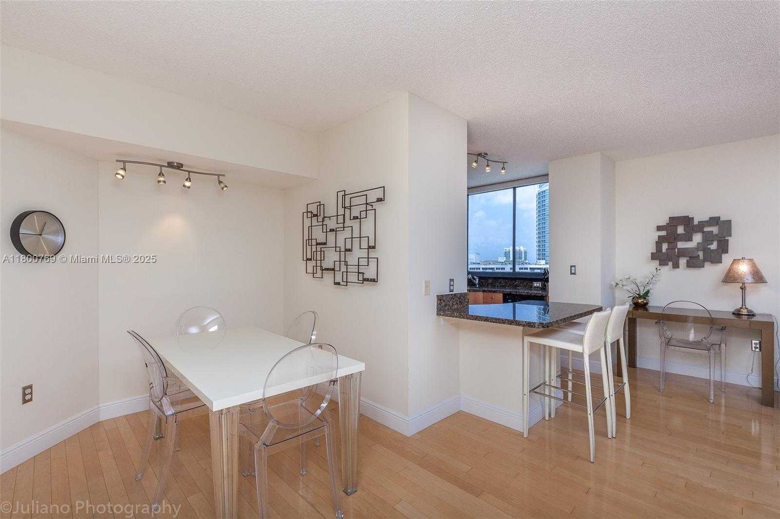 Small Image of 1330 WEST AVE #1613, Miami Beach Number 3