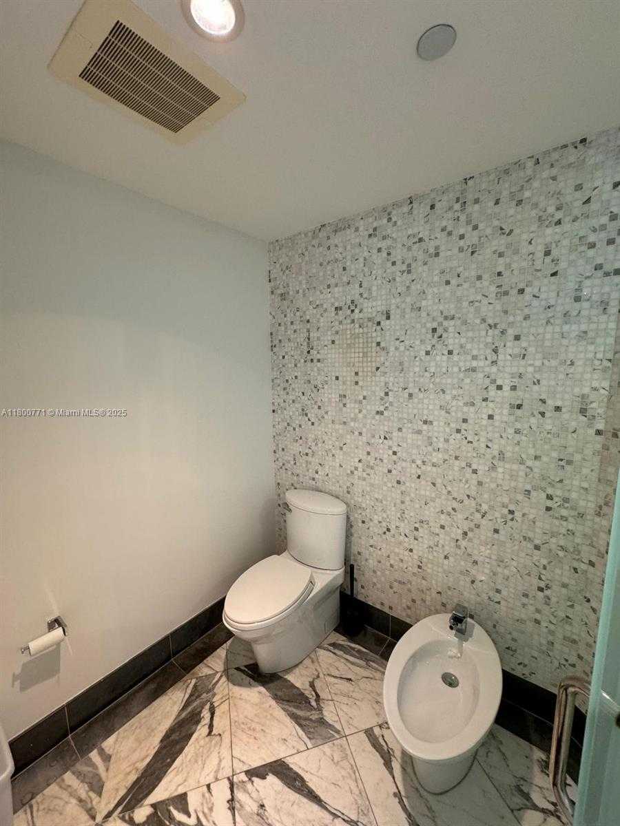 Small Image of 200 #1101, Miami Number 8