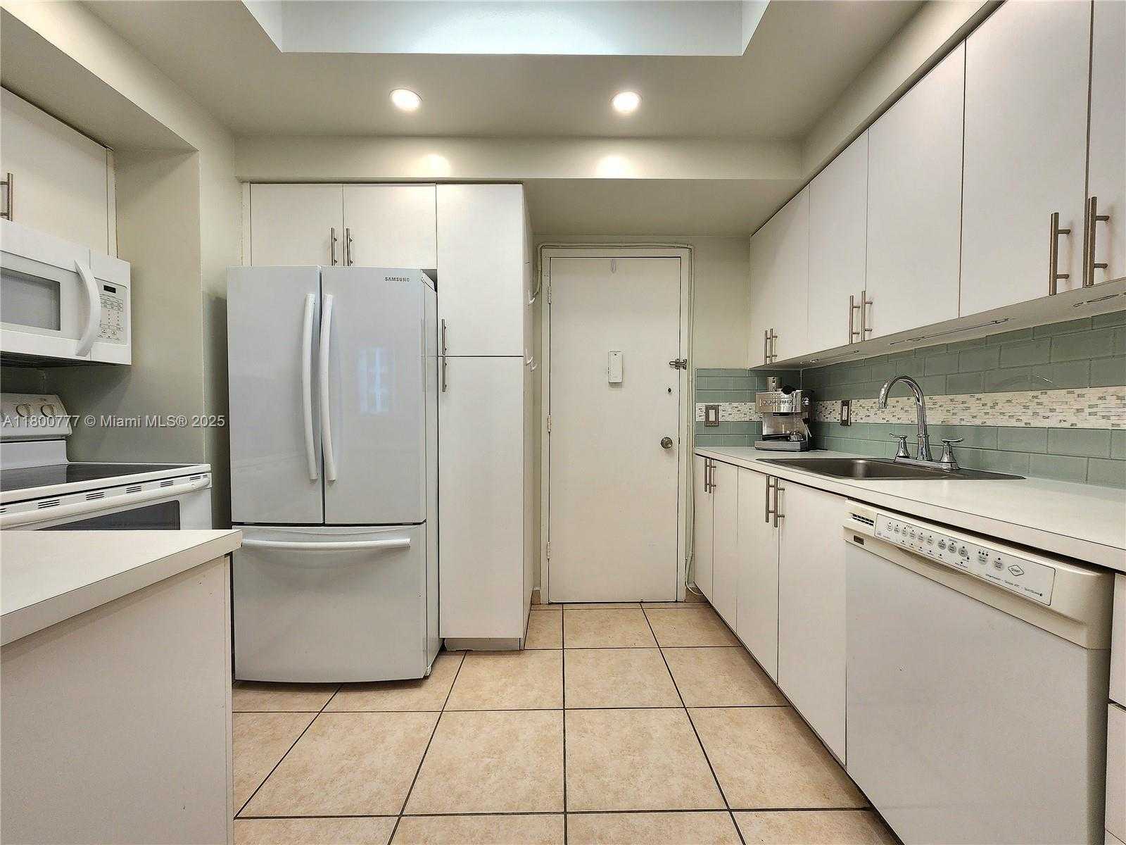 Small Image of 3505 SOUTH OCEAN DR #815, Hollywood Number 12