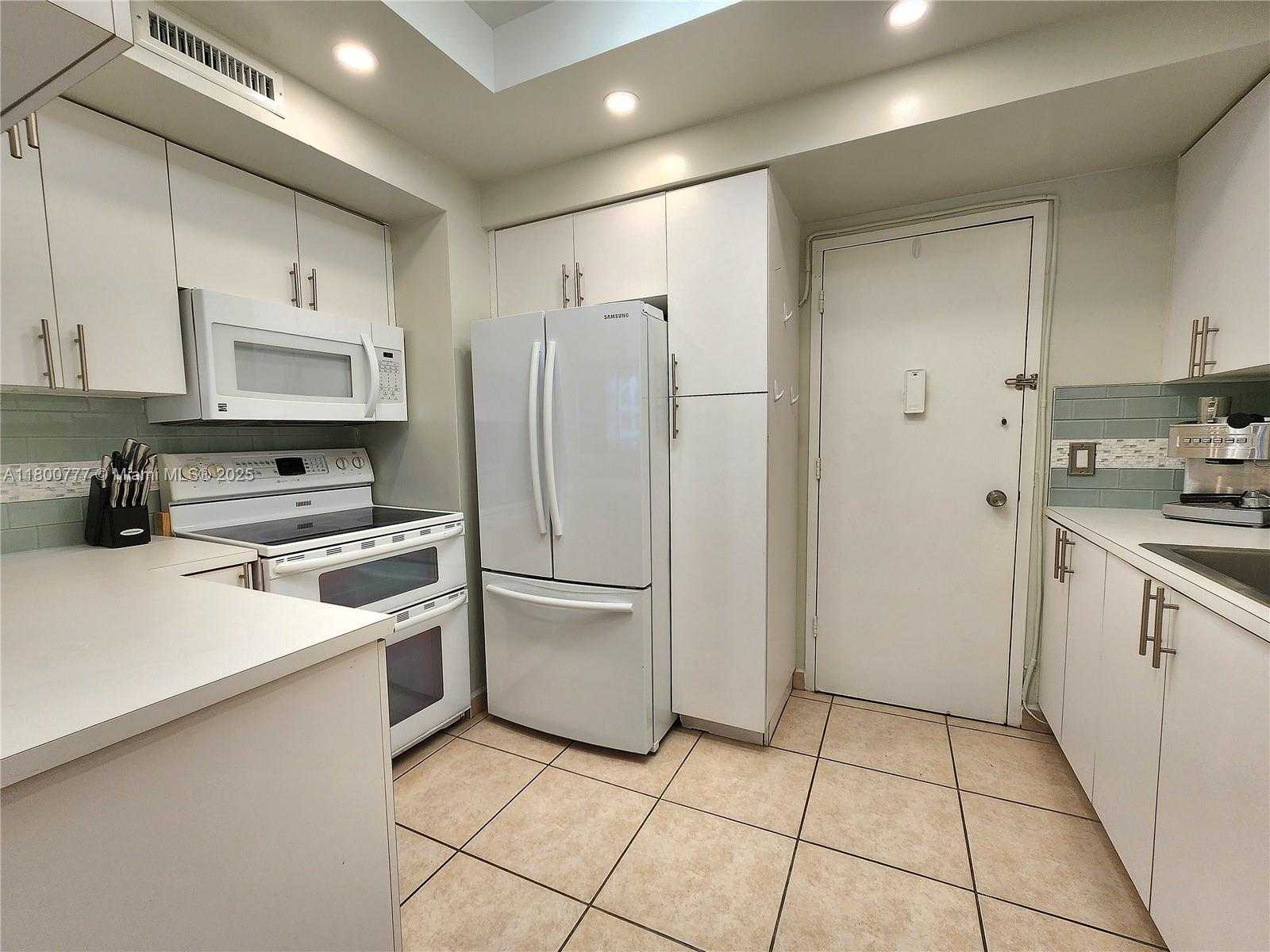 Small Image of 3505 SOUTH OCEAN DR #815, Hollywood Number 13