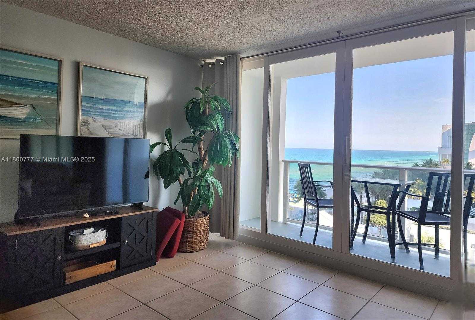Small Image of 3505 SOUTH OCEAN DR #815, Hollywood Number 4