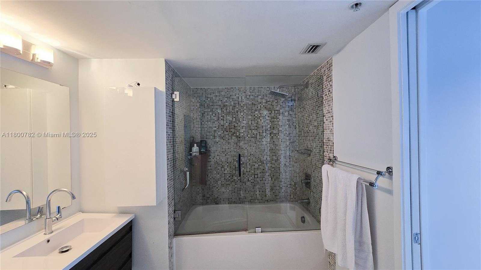 Small Image of 480 NORTH EAST 30TH ST #1405, Miami Number 34