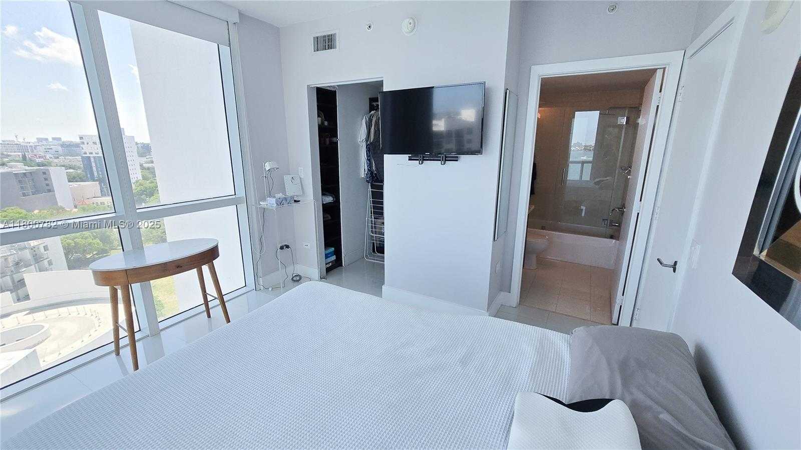 Small Image of 480 NORTH EAST 30TH ST #1405, Miami Number 47