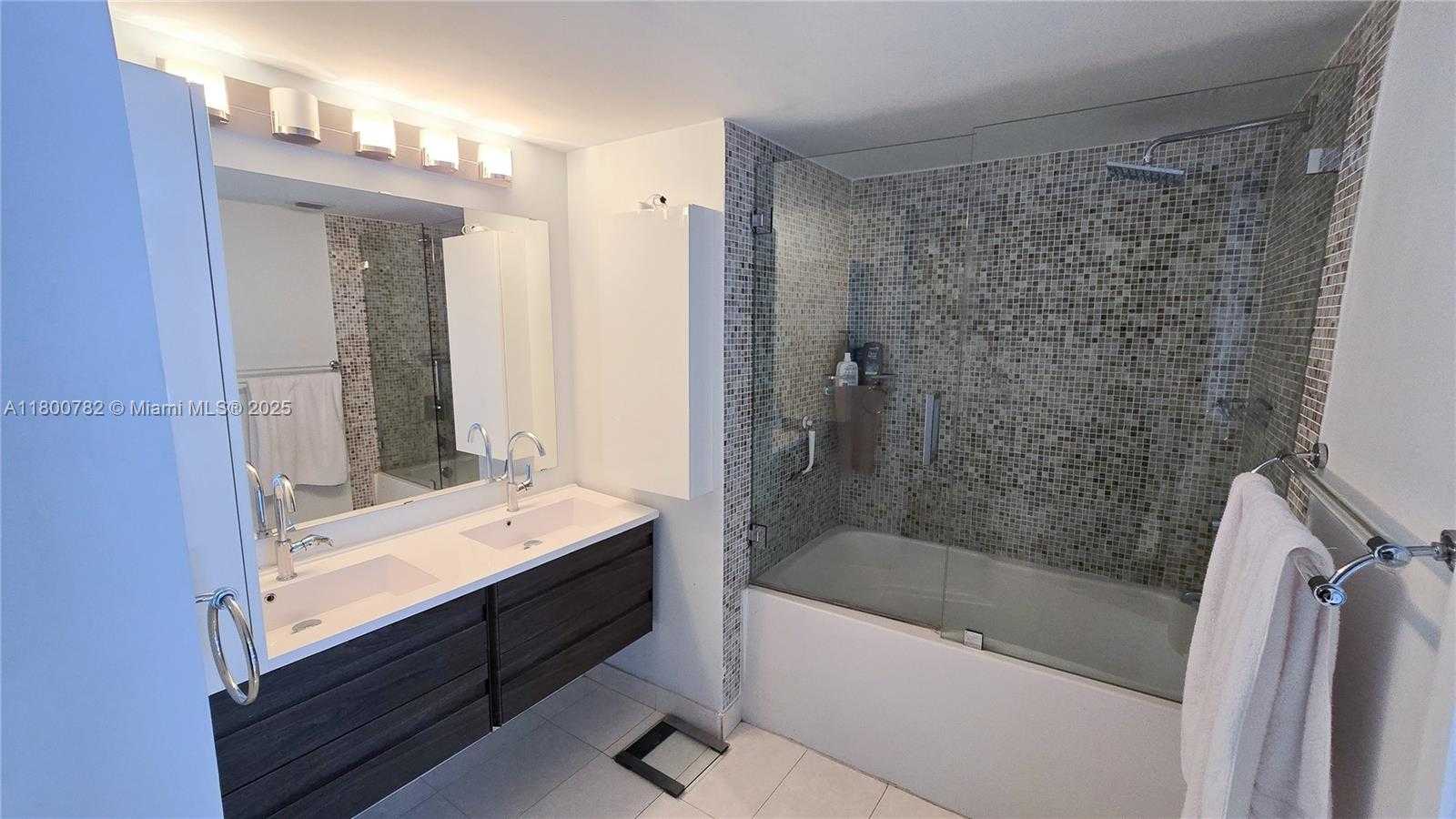 Small Image of 480 NORTH EAST 30TH ST #1405, Miami Number 56