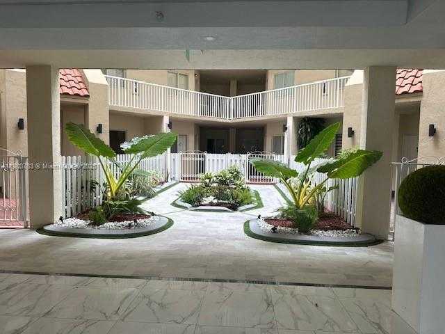 Small Image of 10720 NORTH WEST 66TH ST #402, Doral Number 16