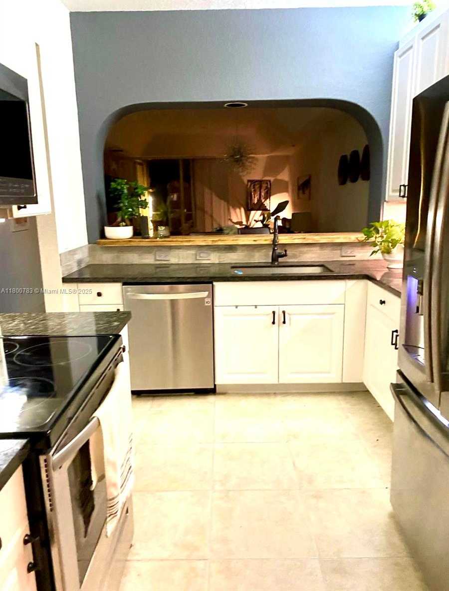 Small Image of 10720 NORTH WEST 66TH ST #402, Doral Number 3