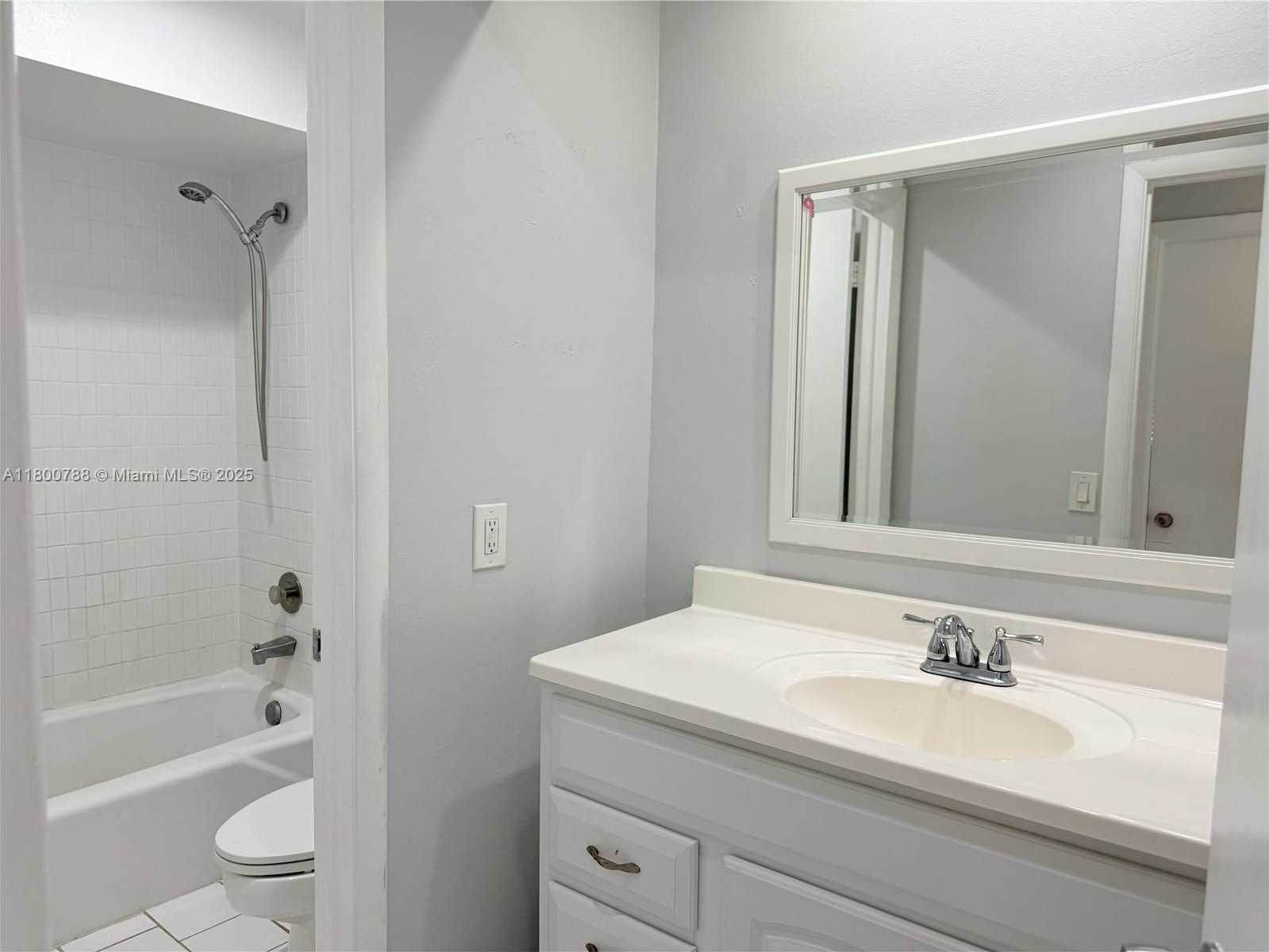 Small Image of 8208 SOUTH WEST 81ST PL #8208, Miami Number 12