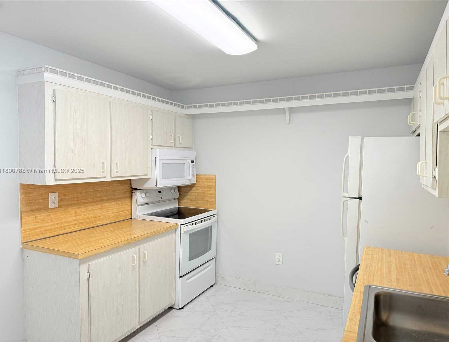Small Image of 8208 SOUTH WEST 81ST PL #8208, Miami Number 17