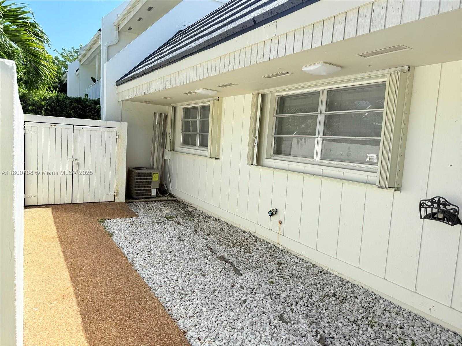 Small Image of 8208 SOUTH WEST 81ST PL #8208, Miami Number 2