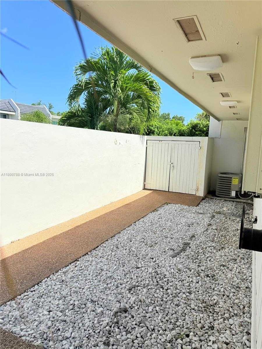 Small Image of 8208 SOUTH WEST 81ST PL #8208, Miami Number 3