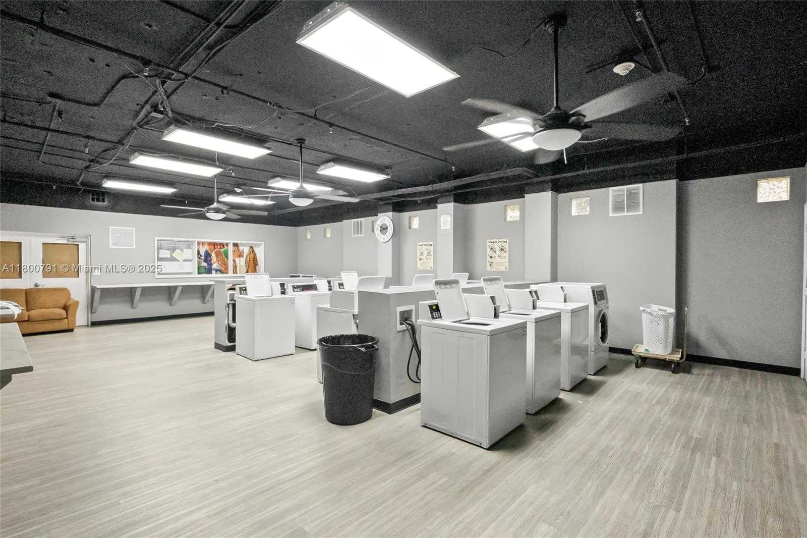 Small Image of 104 SOUTH WEST 9TH ST #305, Miami Number 12