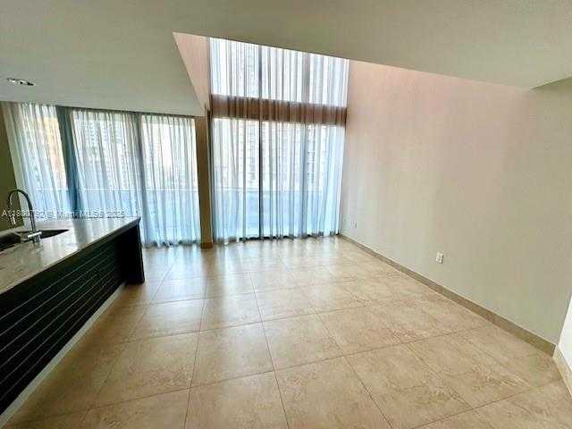 Small Image of 200 #701, Miami Number 5
