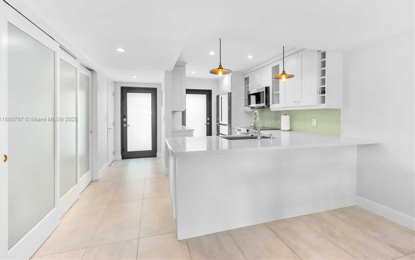 Small Image of 6901 EDGEWATER DR #328, Coral Gables Number 5