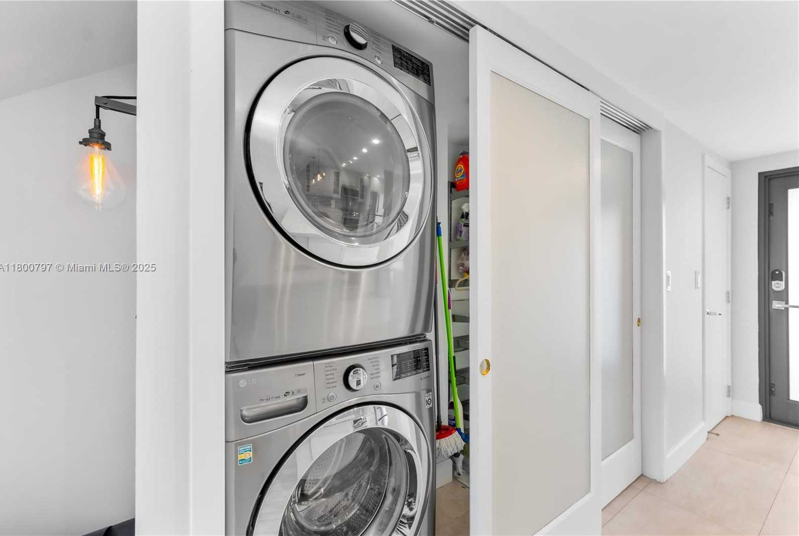 Small Image of 6901 EDGEWATER DR #328, Coral Gables Number 6