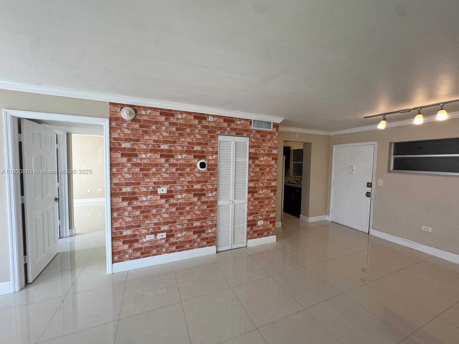 Small Image of 1881 #6A, Miami Beach Number 2