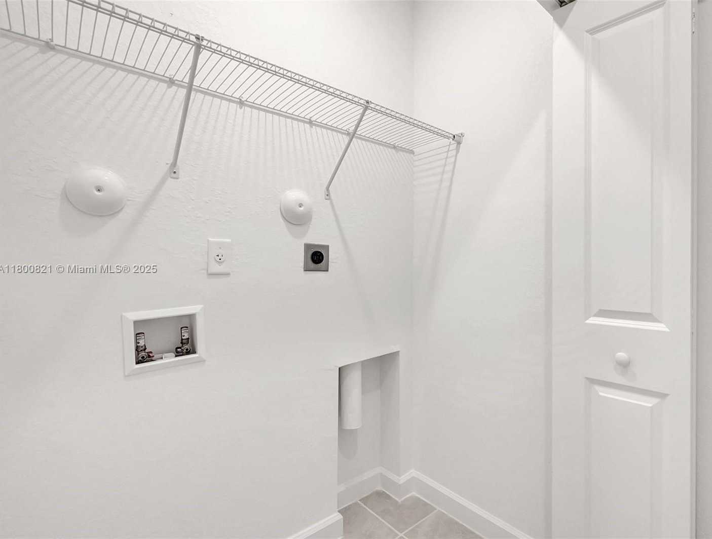 Small Image of 12921 NORTH WEST 24TH AVE, Miami Number 13
