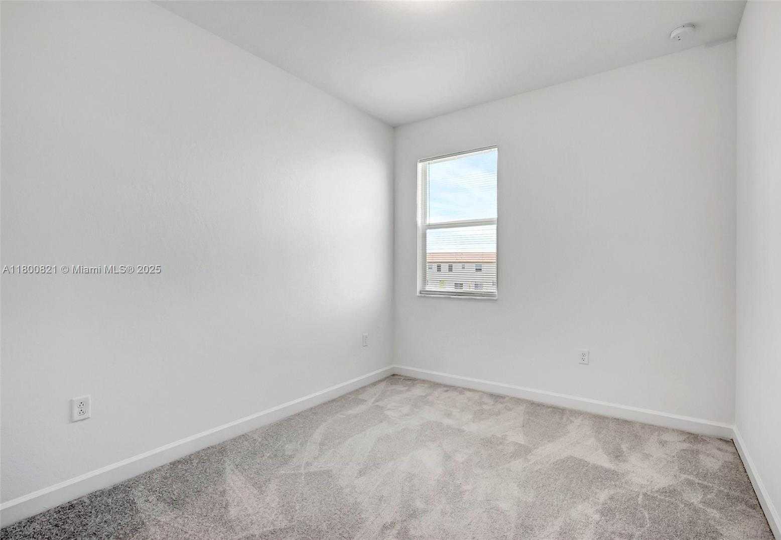 Small Image of 12921 NORTH WEST 24TH AVE, Miami Number 15