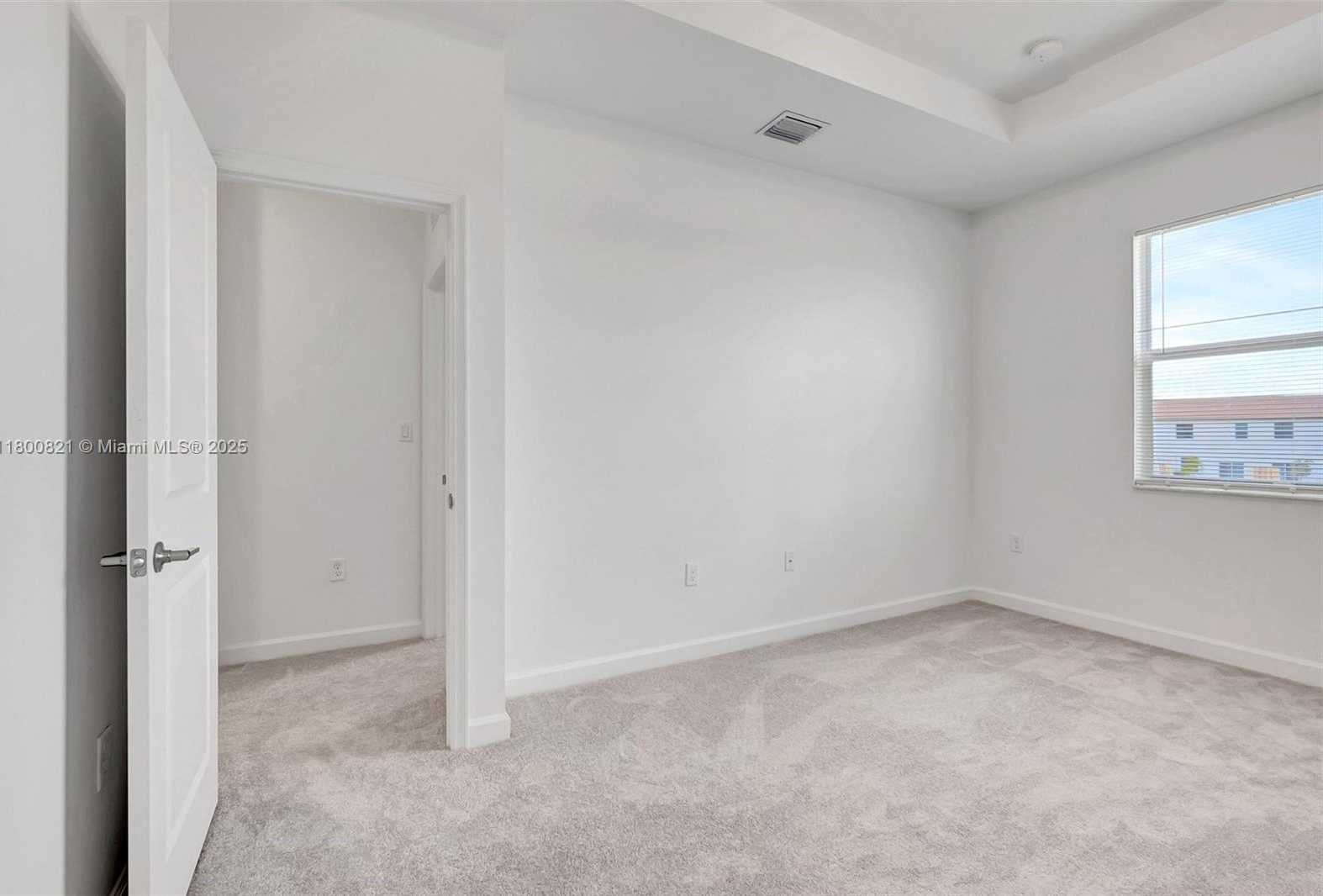 Small Image of 12921 NORTH WEST 24TH AVE, Miami Number 31