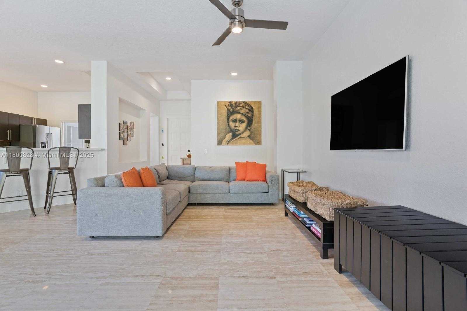 Small Image of 1846 HARBOR VIEW CIR #1846, Weston Number 13