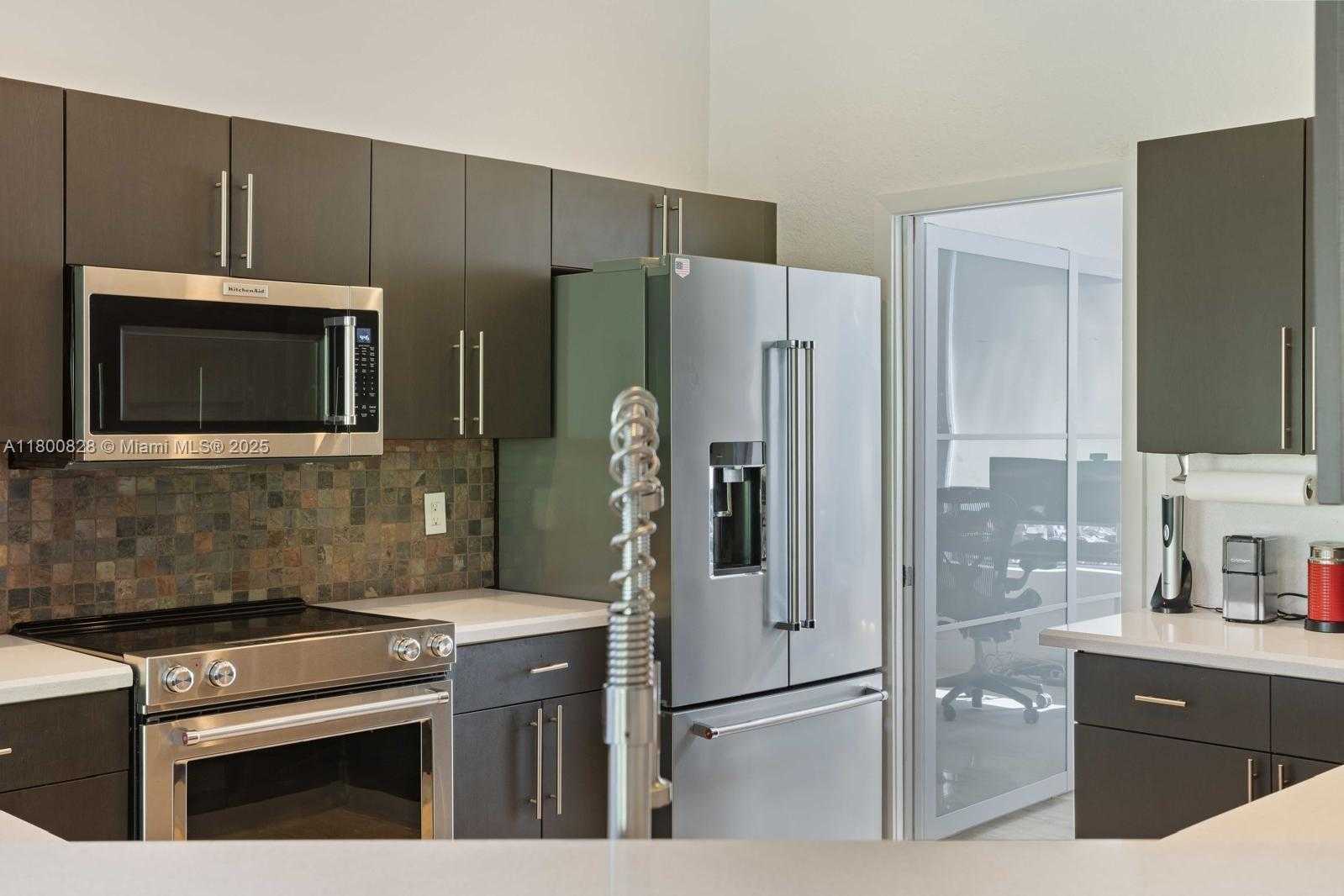 Small Image of 1846 HARBOR VIEW CIR #1846, Weston Number 21