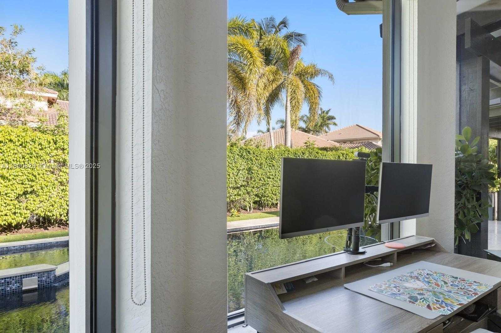 Small Image of 1846 HARBOR VIEW CIR #1846, Weston Number 26