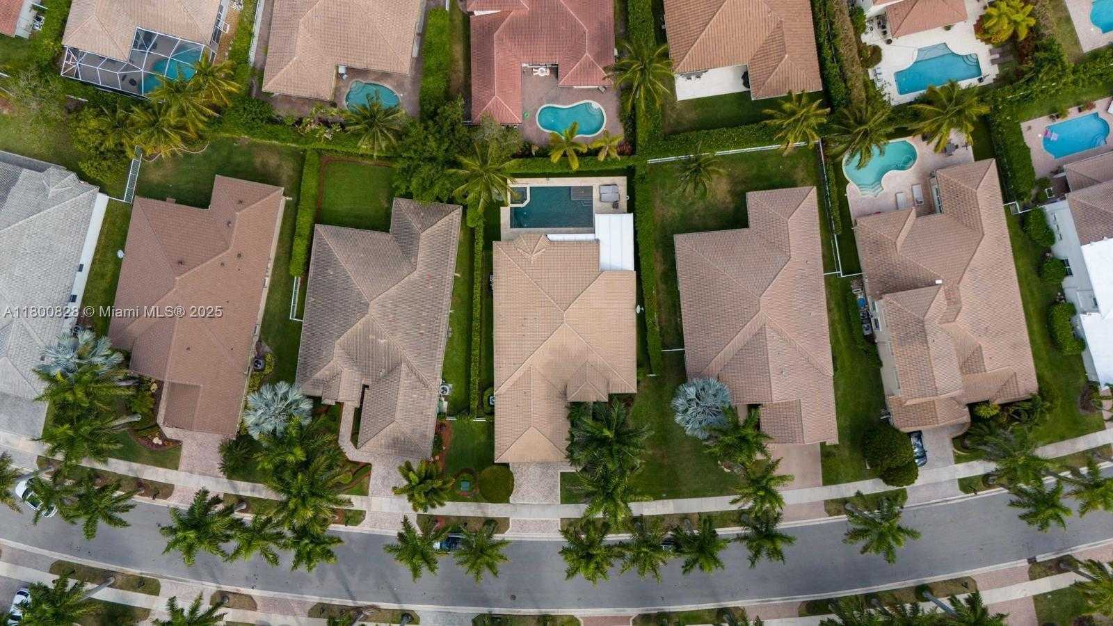 Small Image of 1846 HARBOR VIEW CIR #1846, Weston Number 42
