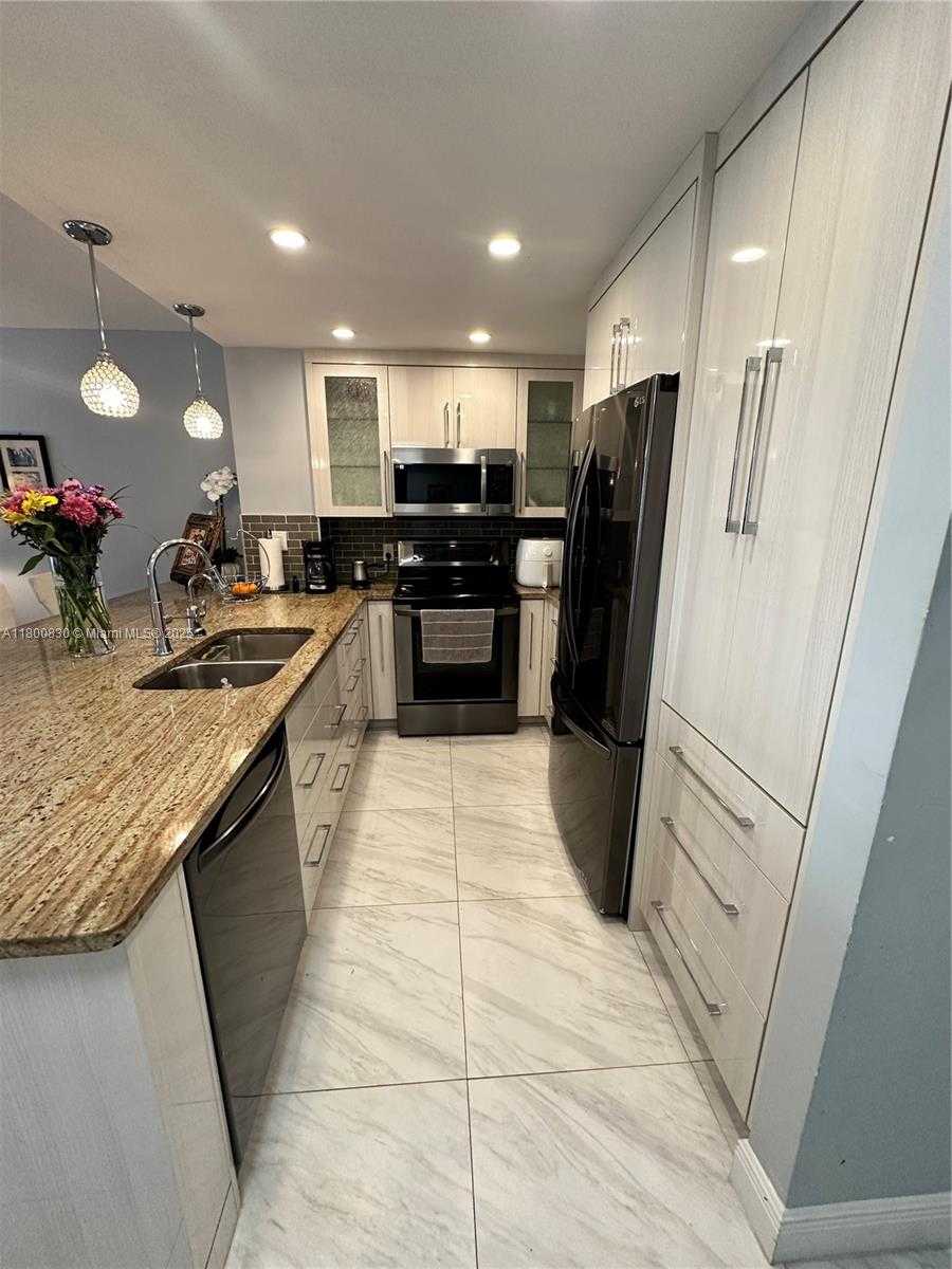 Small Image of 3540 SOUTH OCEAN BLVD #216, South Palm Beach Number 12