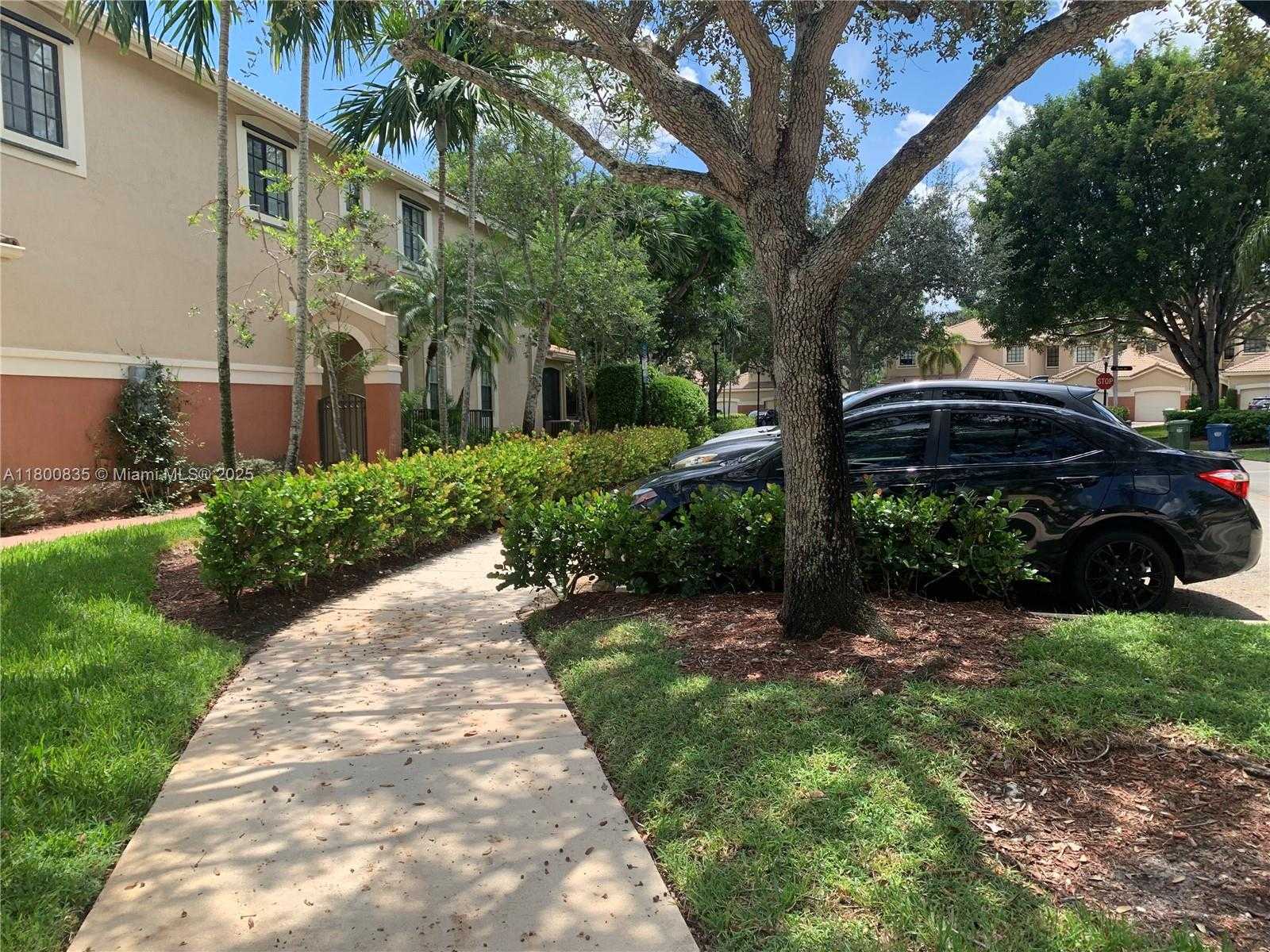 Small Image of 3894 TREE TOP DR, Weston Number 10