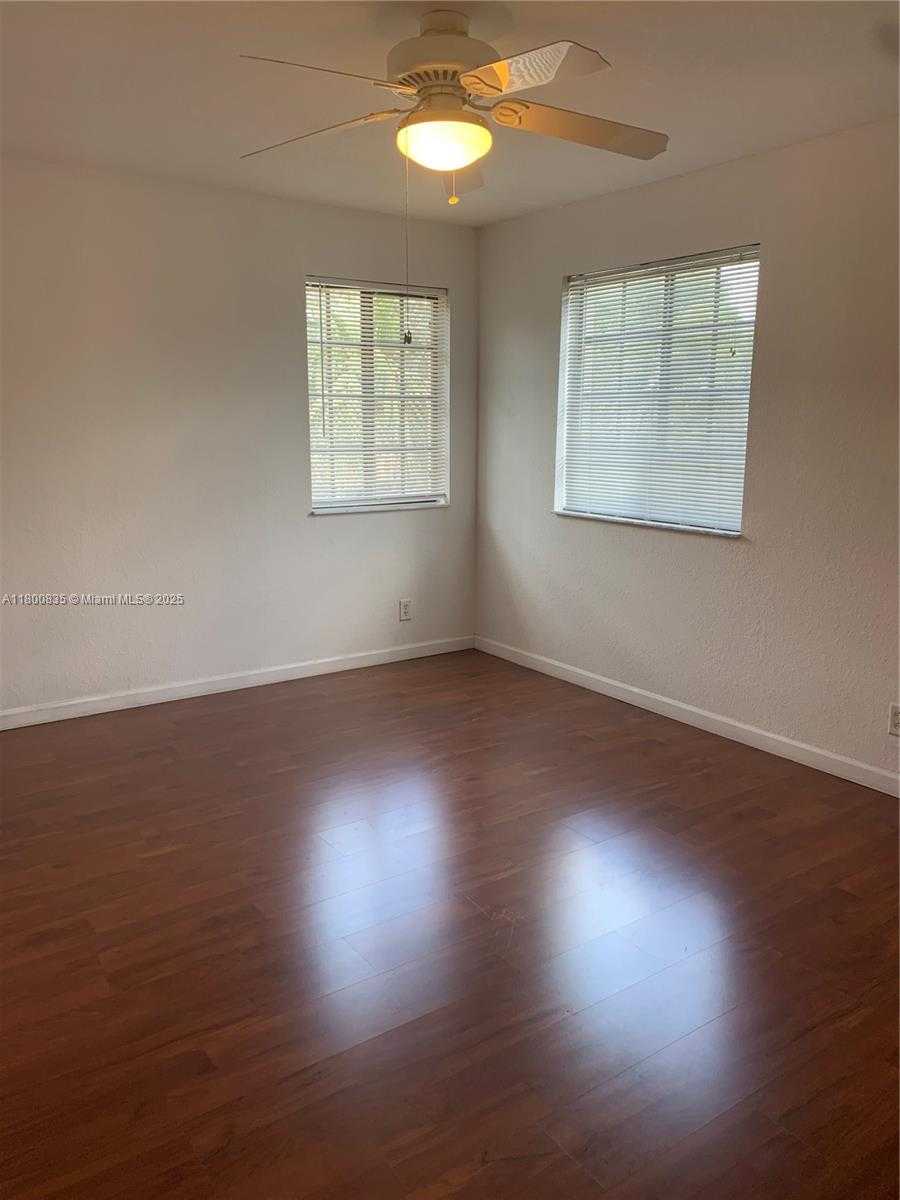 Small Image of 3894 TREE TOP DR, Weston Number 25