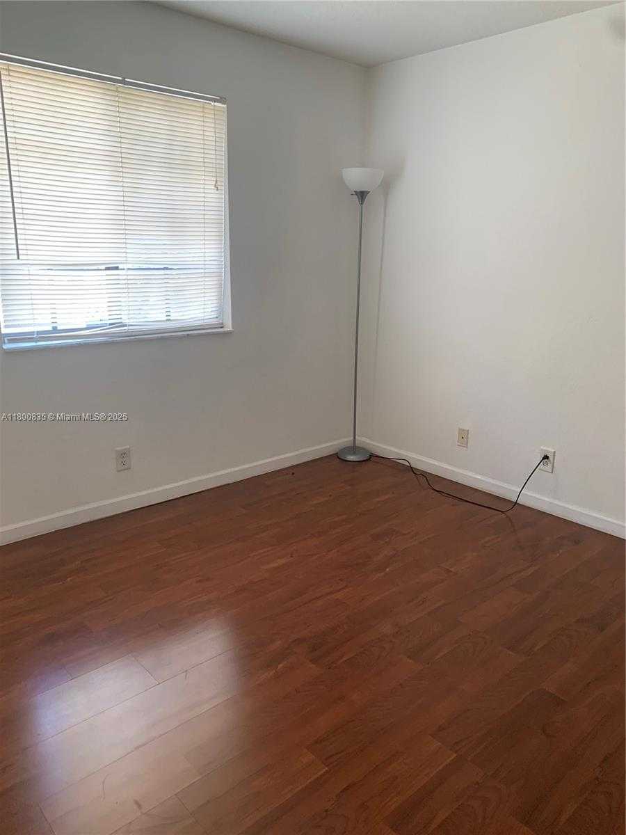 Small Image of 3894 TREE TOP DR, Weston Number 28